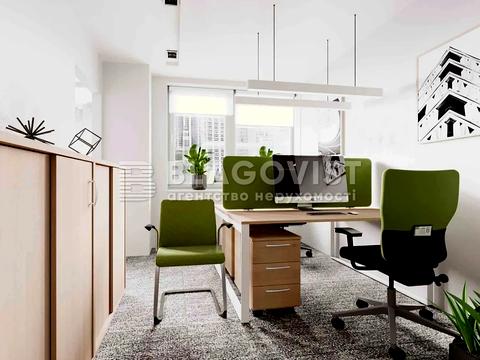 комерційна за адресою Спортивна пл., 3