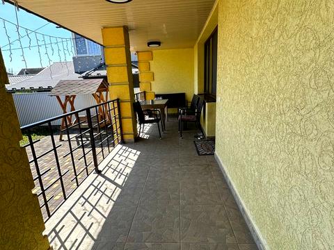 дом по адресу грушевського, 8