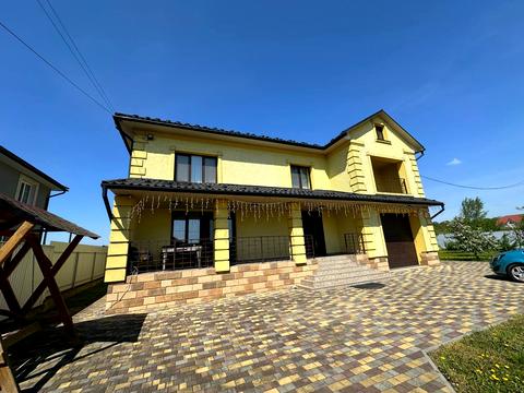 дом по адресу грушевського, 8