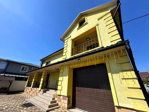 дом по адресу грушевського, 8