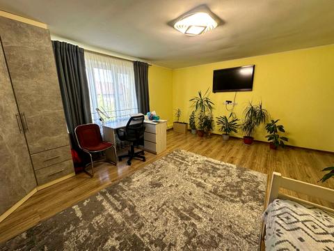 дом по адресу грушевського, 8