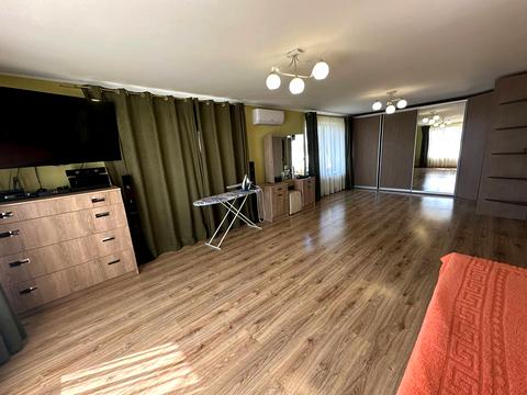 дом по адресу грушевського, 8