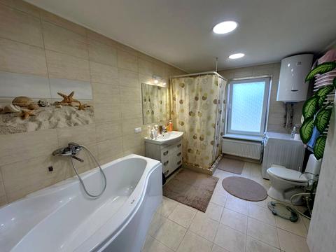 дом по адресу грушевського, 8