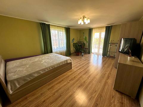 дом по адресу грушевського, 8