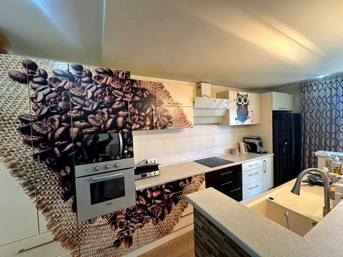 дом по адресу грушевського, 8