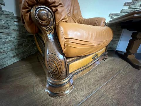 дом по адресу грушевського, 8