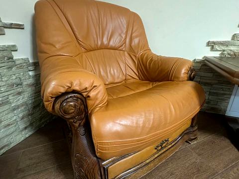 дом по адресу грушевського, 8