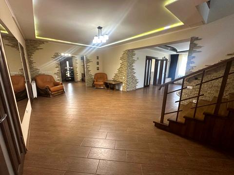 дом по адресу грушевського, 8