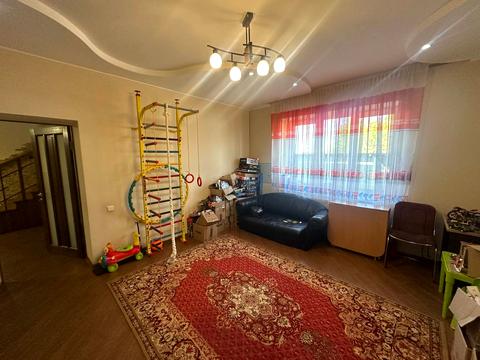 дом по адресу грушевського, 8