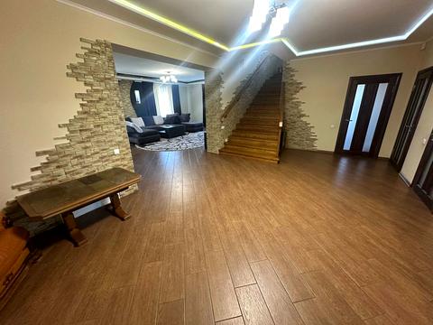 дом по адресу грушевського, 8