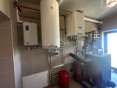 дом по адресу грушевського, 8