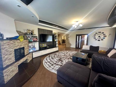 дом по адресу грушевського, 8