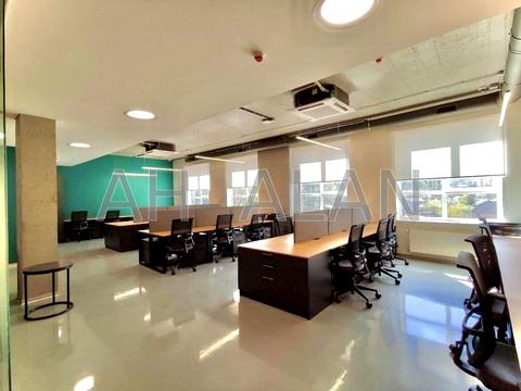 комерційна за адресою Нижньоюрківська вул., 14Б