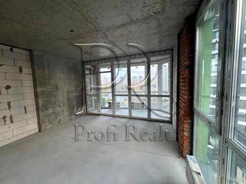 квартира за адресою Причальна вул., 10