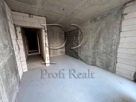 квартира за адресою Причальна вул., 10