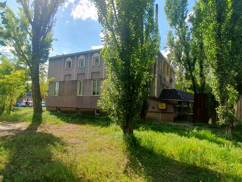 комерційна за адресою Авіаконструктора Антонова вул., 4-Б