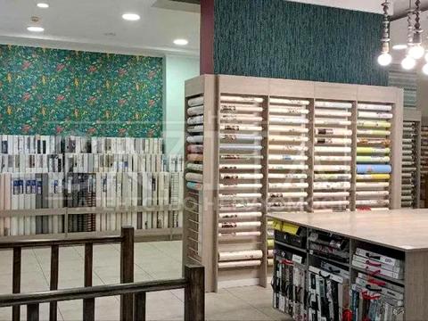 комерційна за адресою Раїси Окіпної вул., 4