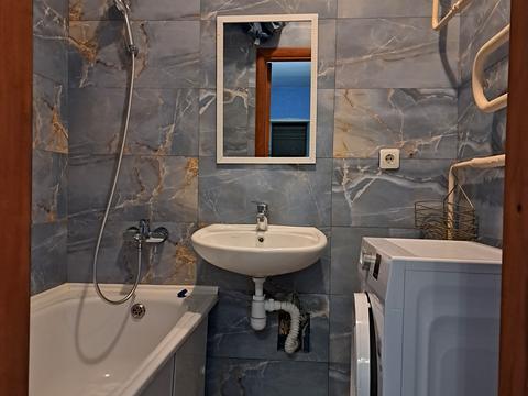 квартира за адресою Леоніда Первомайського вул., 9-А