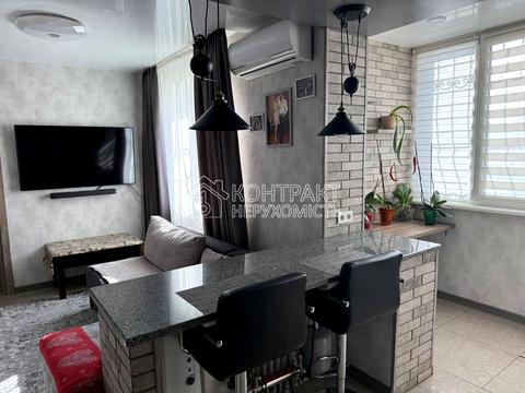 квартира за адресою Харків, Сергія Барсукова вул. (Федоренка), 12