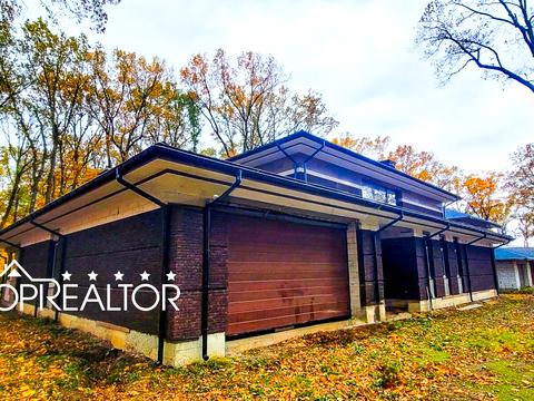 дом по адресу Лесопарковская ул.