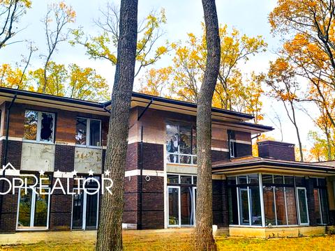 дом по адресу Лесопарковская ул.