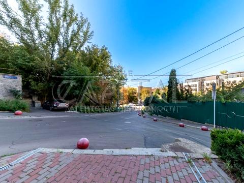 комерційна за адресою провулок Болсуновський, 3/2