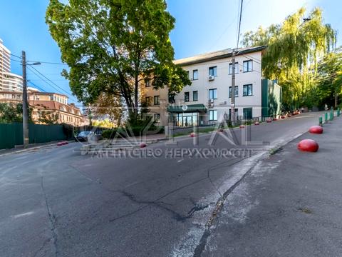 комерційна за адресою провулок Болсуновський, 3/2