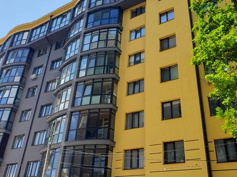 комерційна за адресою Київська вул., 73