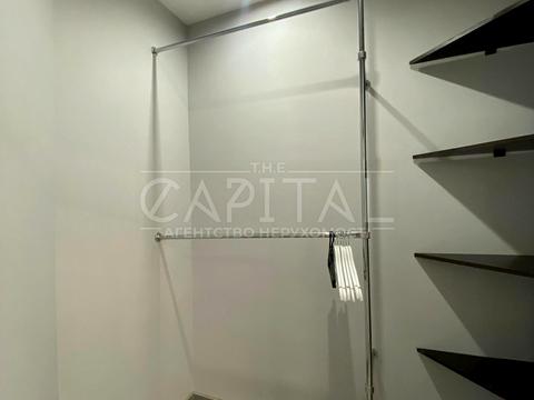 комерційна за адресою Велика Васильківська вул. (Червоноармійська), 72-А