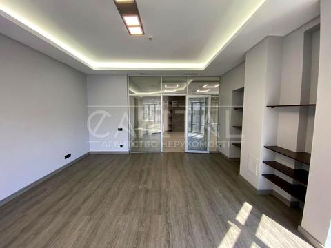 комерційна за адресою Велика Васильківська вул. (Червоноармійська), 72-А