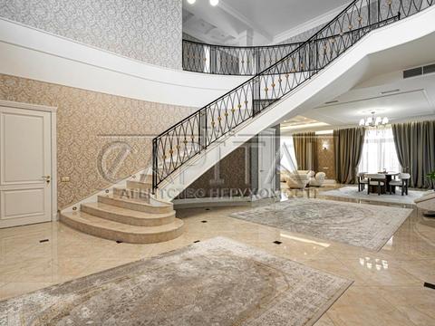 будинок за адресою Молодіжна вул.