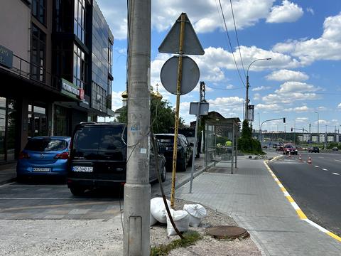 комерційна за адресою Поезії вул. (Грибоєдова), 15