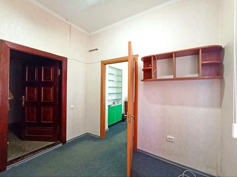 комерційна за адресою Героїв Майдану вул. (Театральна), 10