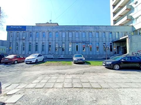 комерційна за адресою Героїв Майдану вул. (Театральна), 10