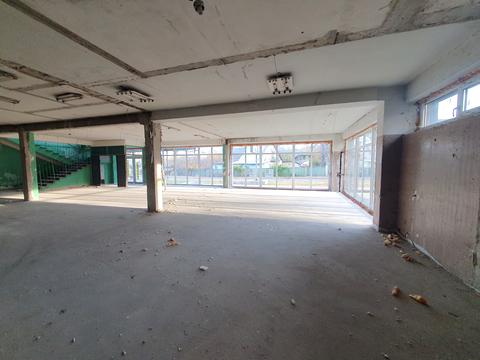 комерційна за адресою Садова вул., 94