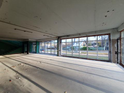 комерційна за адресою Садова вул., 94