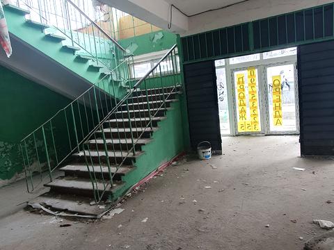 комерційна за адресою Садова вул., 94