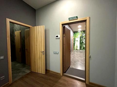 коммерческая по адресу Кловский спуск, 7