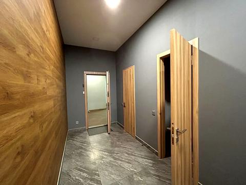 коммерческая по адресу Кловский спуск, 7