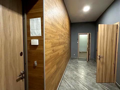 коммерческая по адресу Кловский спуск, 7