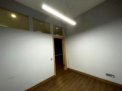 коммерческая по адресу Кловский спуск, 7