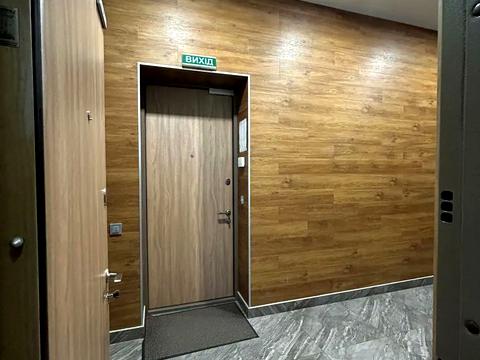 коммерческая по адресу Кловский спуск, 7