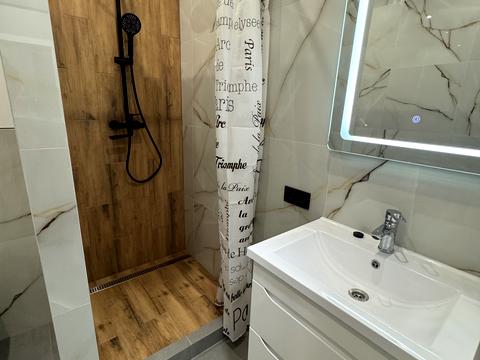 квартира за адресою Богдана Хмельницького вул., 19Б