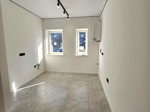 будинок за адресою с. Крихівці, Місячна вул.