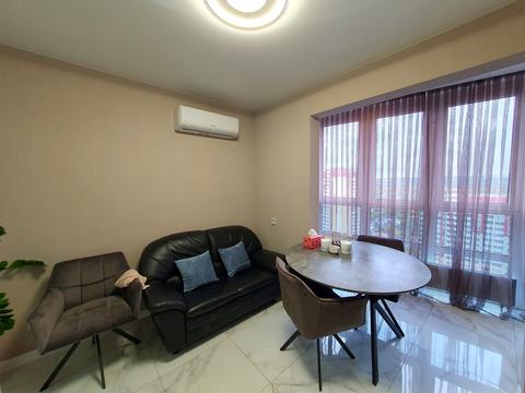 квартира за адресою Софії Русової вул., 7