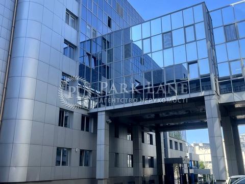 комерційна за адресою Спортивна пл., 3