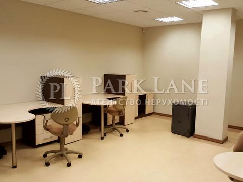 комерційна за адресою Спортивна пл., 3