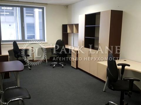 комерційна за адресою Спортивна пл., 3