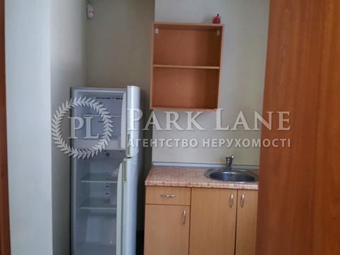 комерційна за адресою Спортивна пл., 3