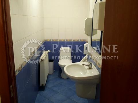 комерційна за адресою Спортивна пл., 3